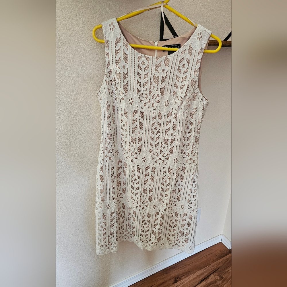 Jessica Howard Cream Lace Midi Dress